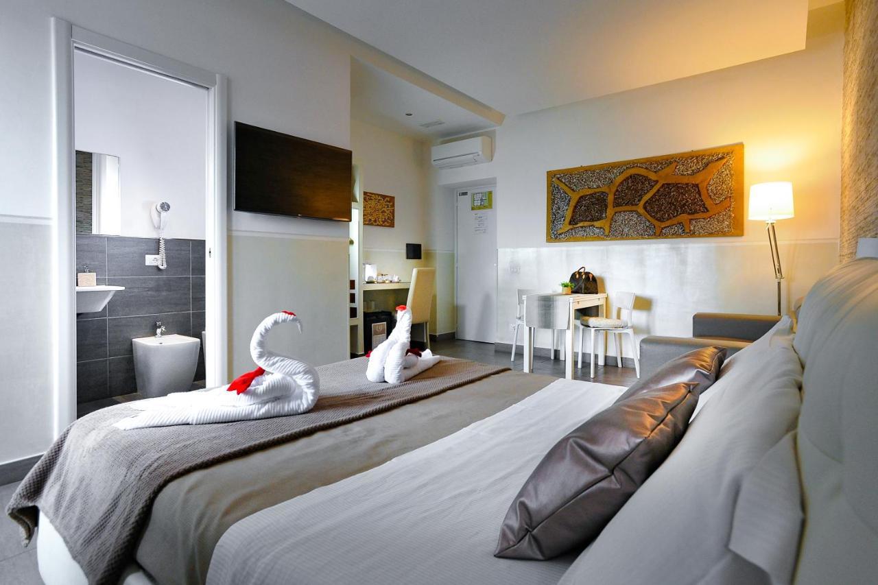 Domus Castroni Pompeo Magno Bed & Breakfast Rome Exterior photo